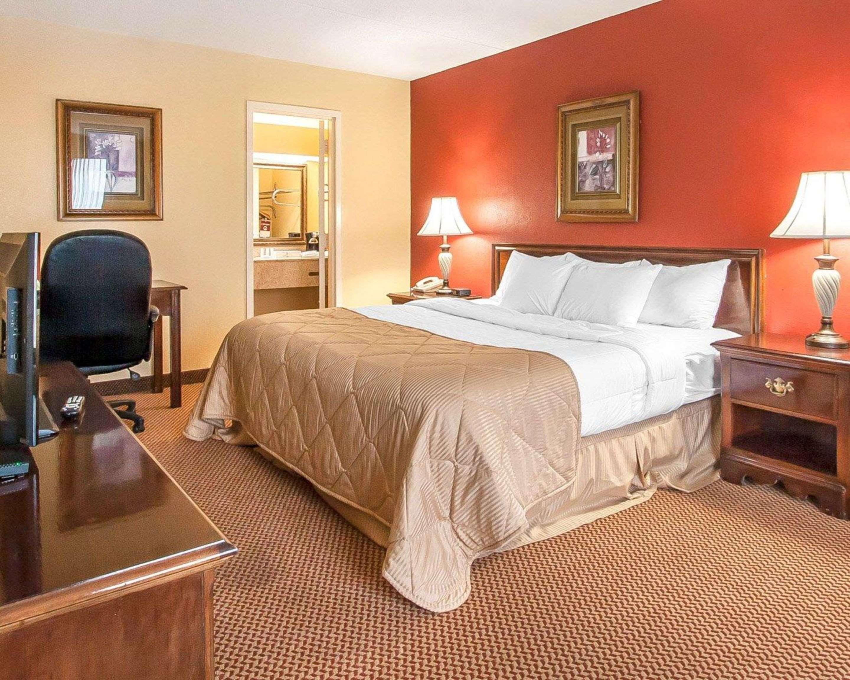 Clarion Inn & Suites University Center Auburn Luaran gambar