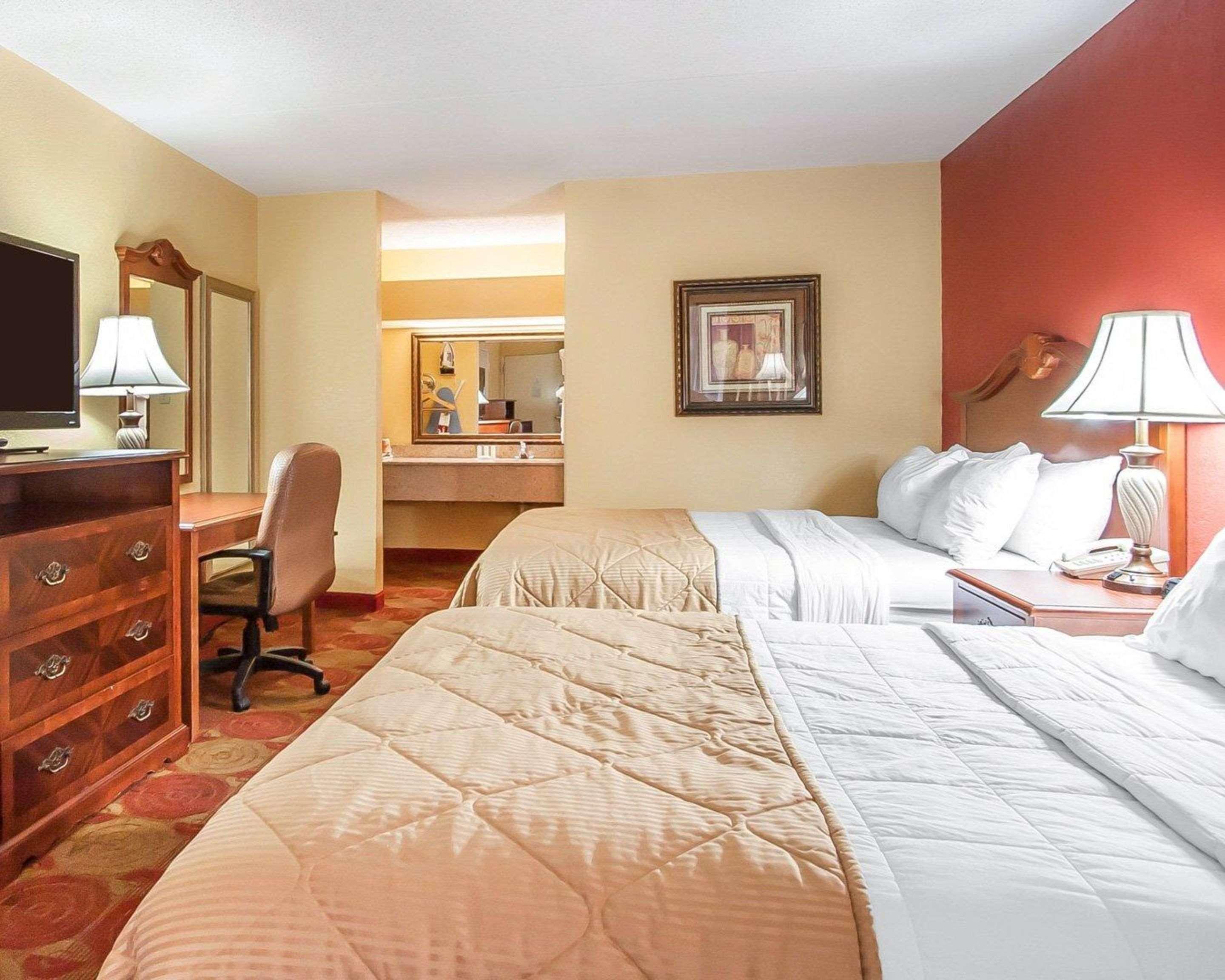 Clarion Inn & Suites University Center Auburn Luaran gambar
