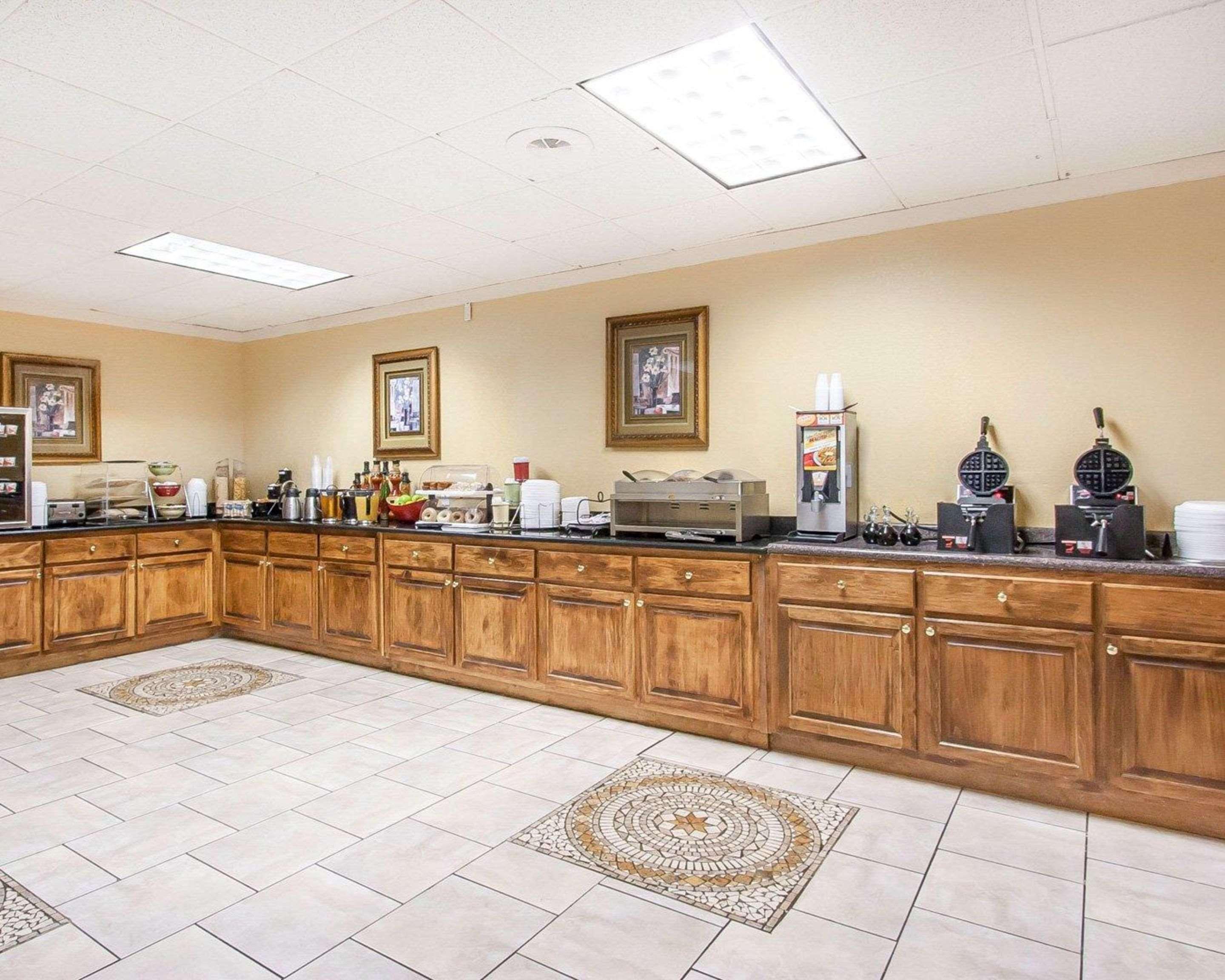 Clarion Inn & Suites University Center Auburn Luaran gambar