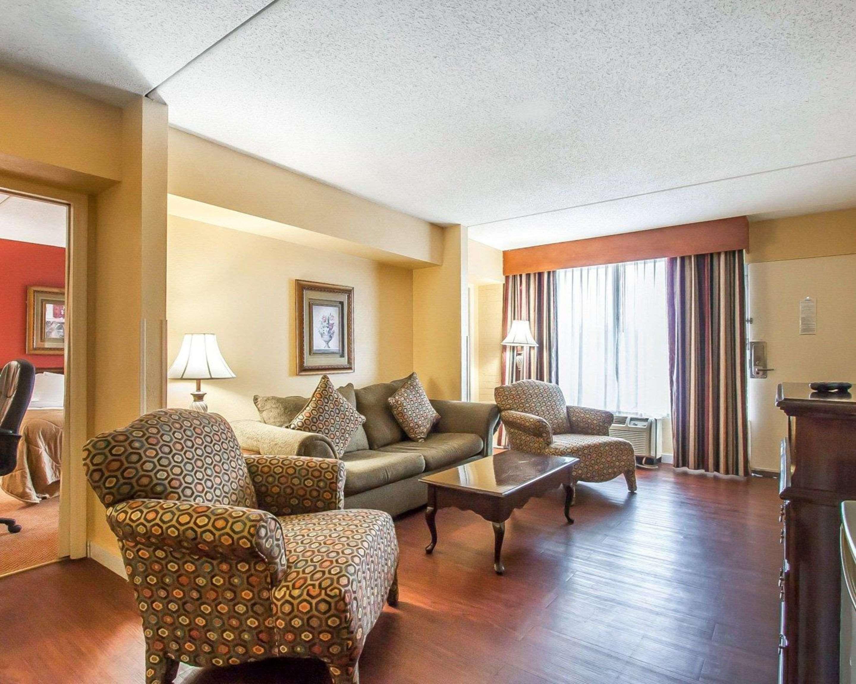 Clarion Inn & Suites University Center Auburn Luaran gambar