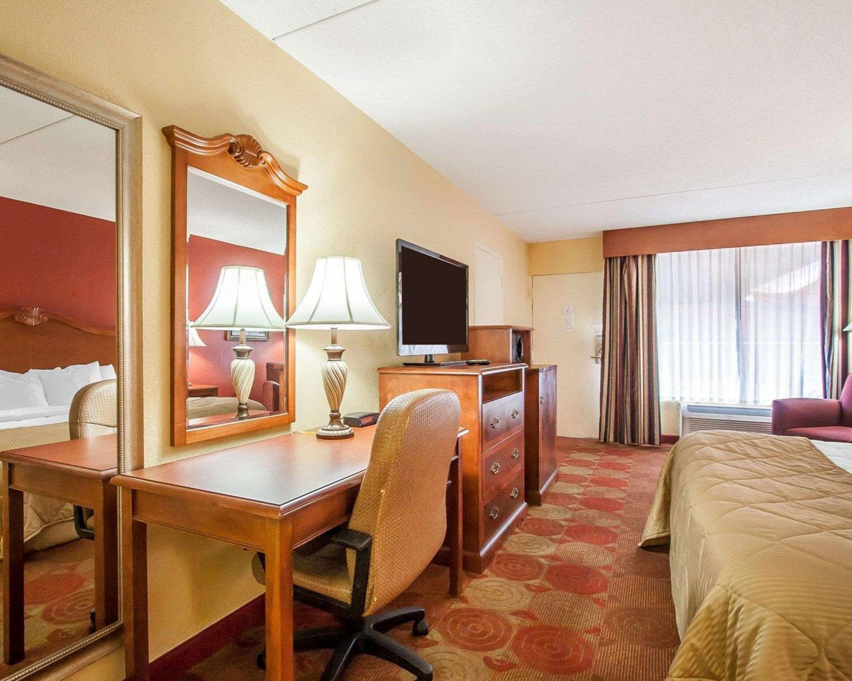 Clarion Inn & Suites University Center Auburn Luaran gambar