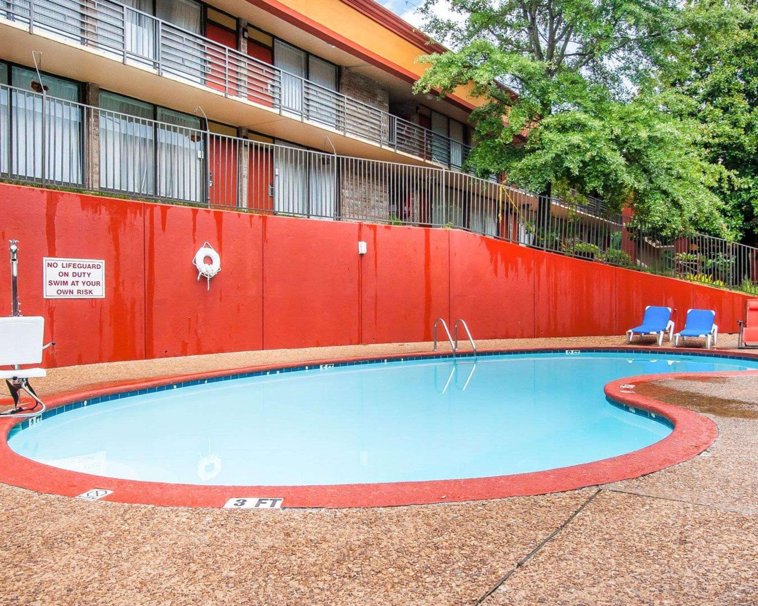 Clarion Inn & Suites University Center Auburn Luaran gambar