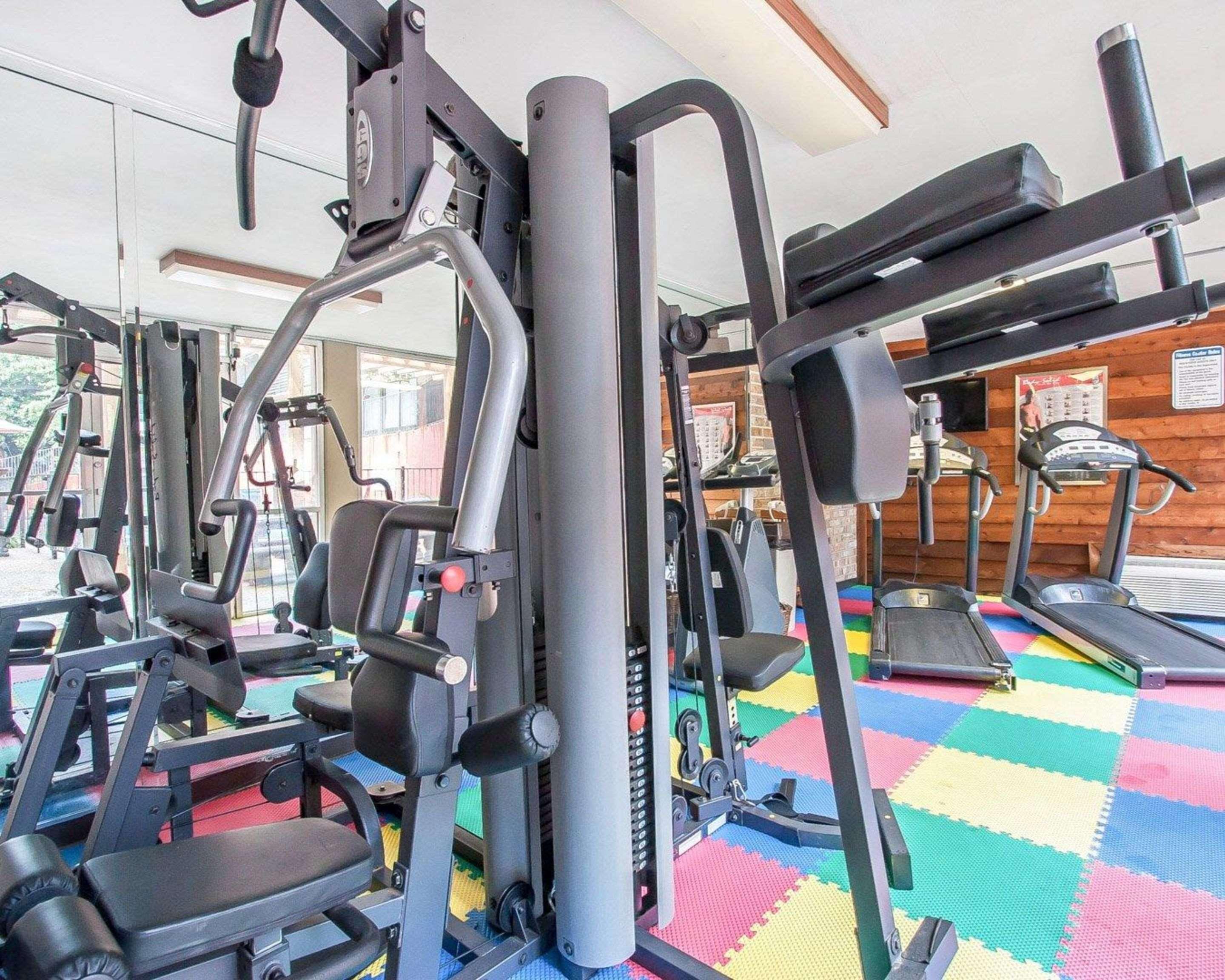Clarion Inn & Suites University Center Auburn Luaran gambar